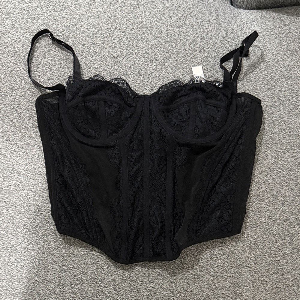 Elegant Black Lace Bustier